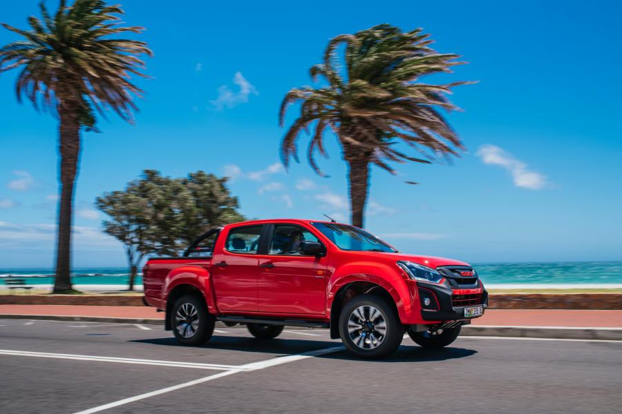  Isuzu D-Max X-Rider Double Cab 2018 года  (ZA) (фото 28 из 32)